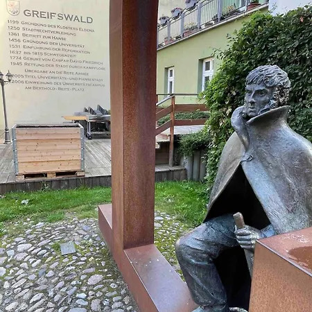 Lägenhet Mit Grosser Dachterrasse Im Herzen Greifswalds