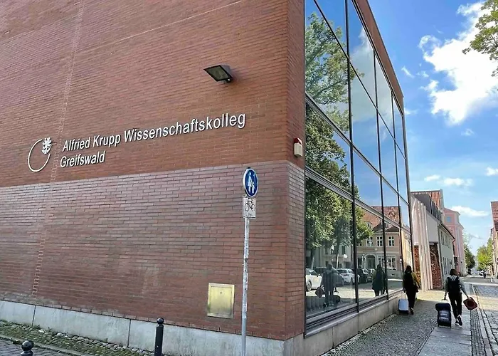 Mit Grosser Dachterrasse Im Herzen Greifswalds Γκράιφσβαλντ